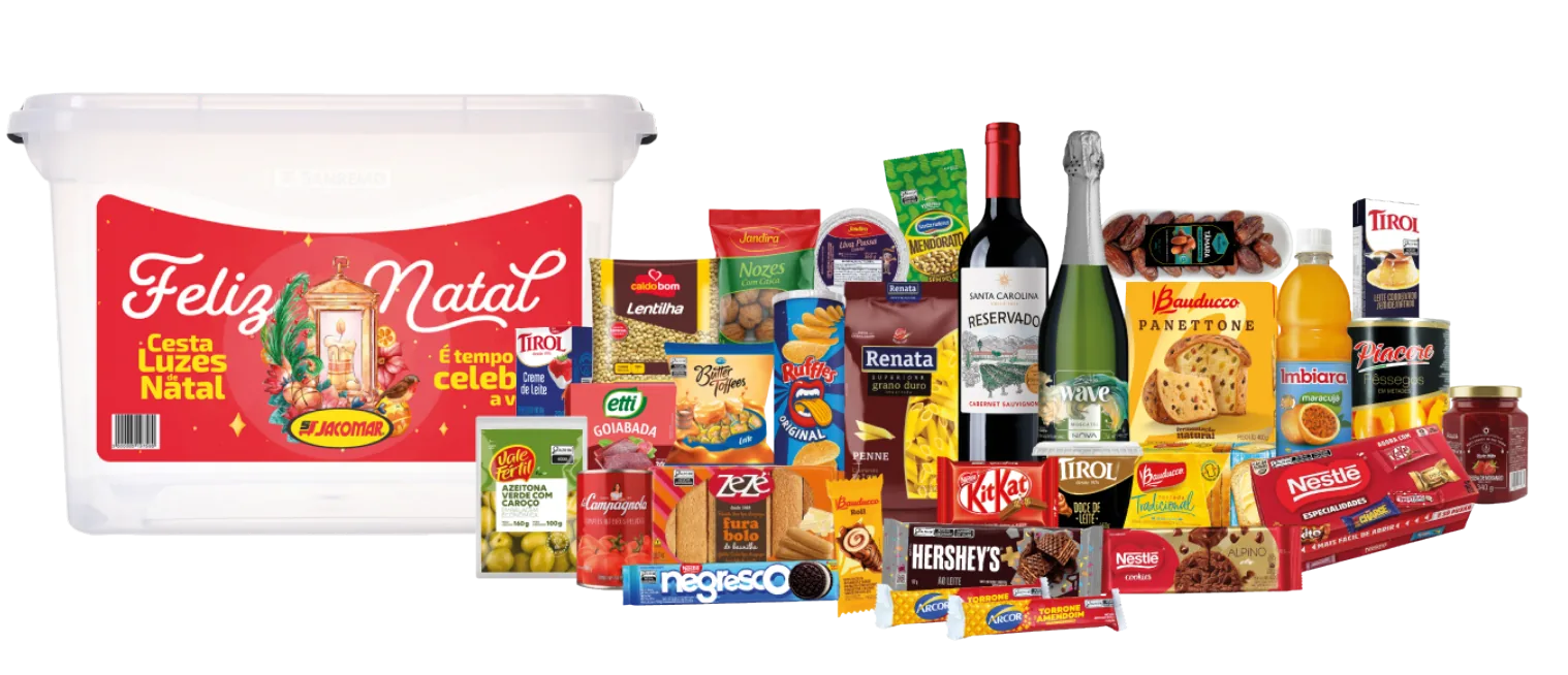 Caixa organizadora Luzes de Natal com panettone Bauducco, vinho tinto, espumante, castanhas e doces